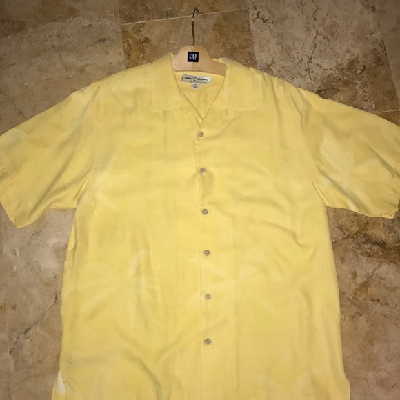 tommy yellow shirt